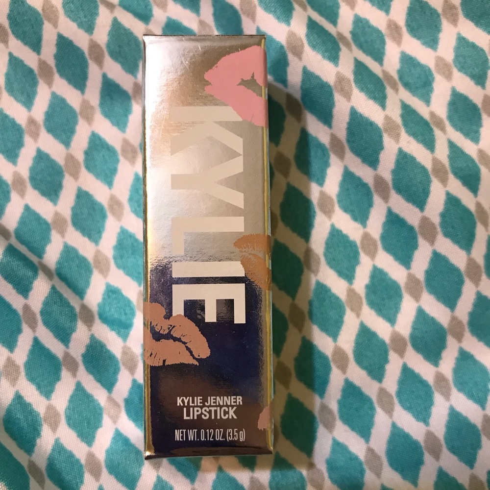 Kylie cosmetics lipstick